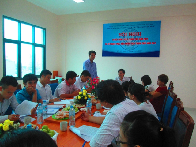 Đ/c Nguyễn Văn Giang – Phó trưởng phòng phụ trách phòng Điều tra và đánh giá chất lượng nước phát biểu tại Hội nghị